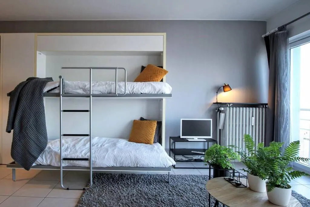 Apartment Knappe Studio Met Subliem Zeezicht! Ostende